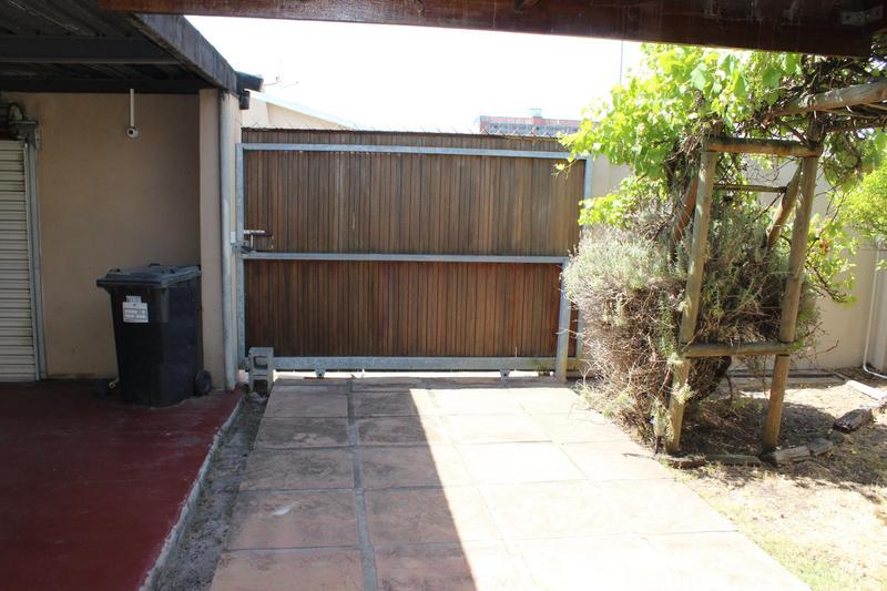 4 Bedroom Property for Sale in Glen Lilly Western Cape